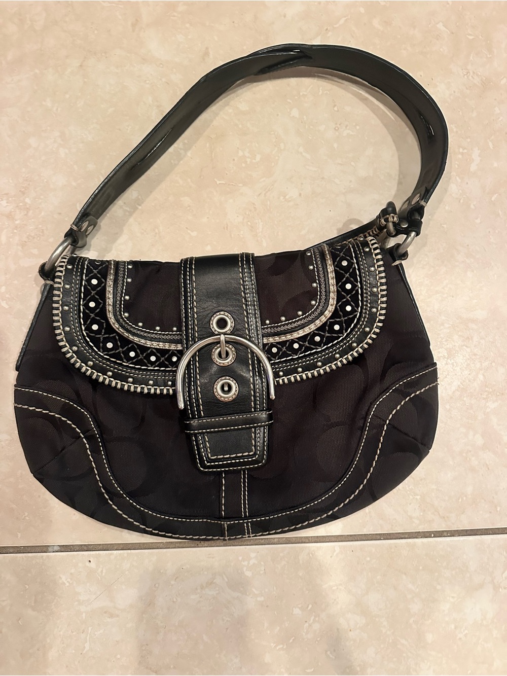 Vintage Coach SoHo Black Shoulder Bag with Silver Buckle and Contrast Stitching